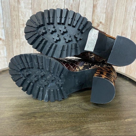 Jeffrey Campbell Lilith Animal Print Combat Lace Up Heeled Boots Size 8.5 Women - Picture 10 of 13